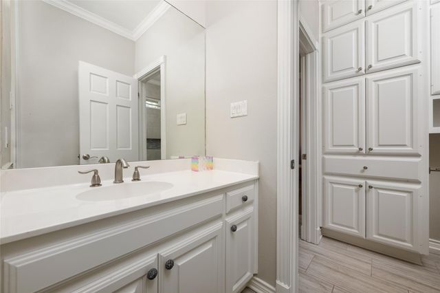5805 Buckpasser CV, Austin, TX 78746