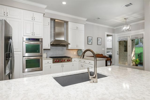 5805 Buckpasser CV, Austin, TX 78746
