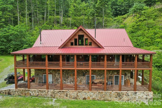 4501 Cove Creek Road, Waynesville, NC 28785