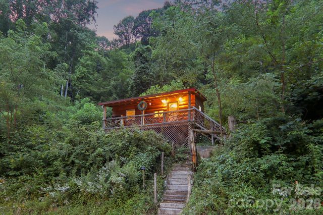 4501 Cove Creek Road, Waynesville, NC 28785