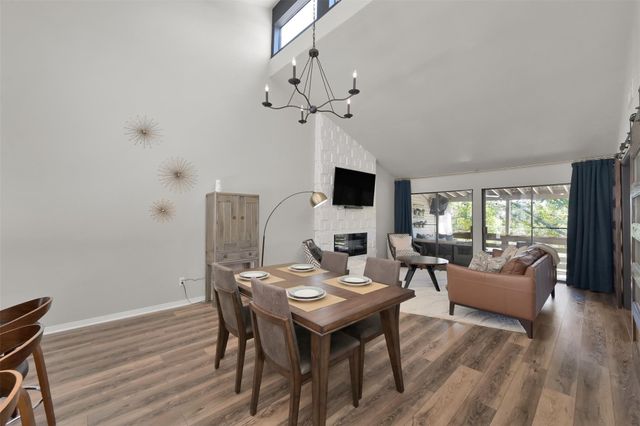 184 April Point Drive N, Conroe, TX 77356