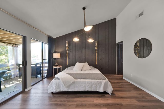 184 April Point Drive N, Conroe, TX 77356