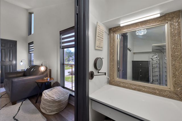 184 April Point Drive N, Conroe, TX 77356