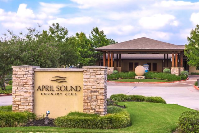 184 April Point Drive N, Conroe, TX 77356