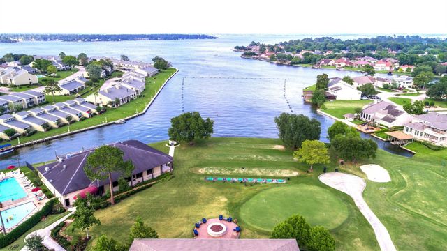 184 April Point Drive N, Conroe, TX 77356