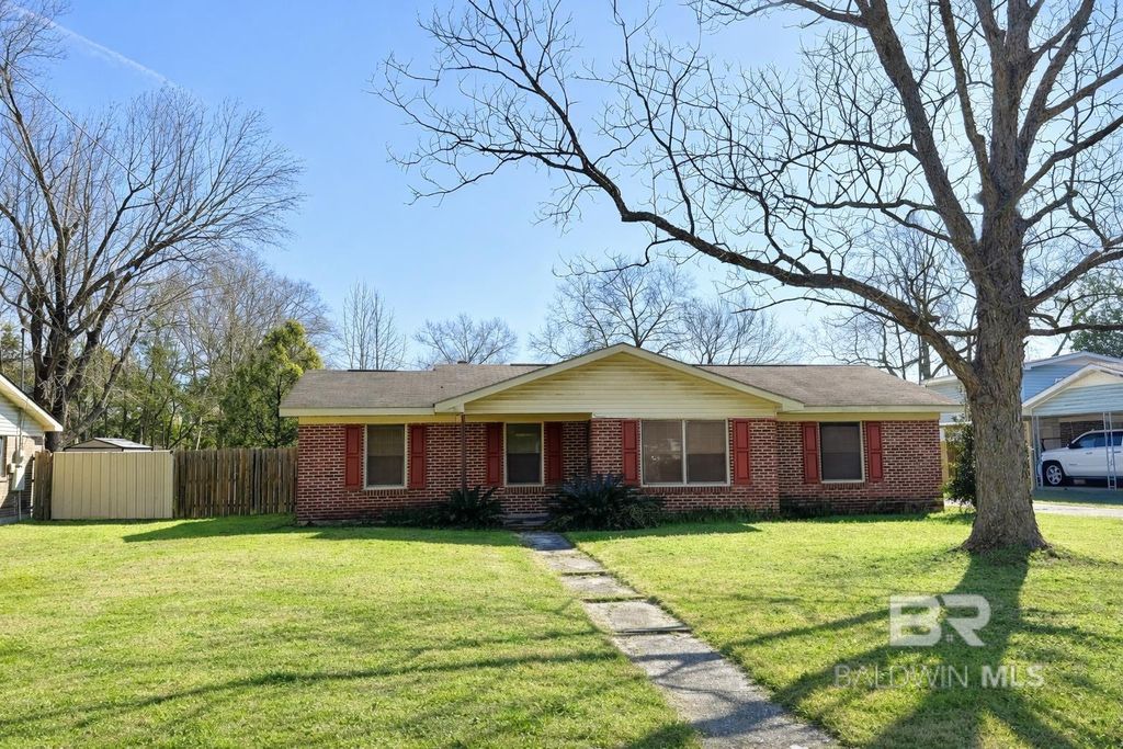 127 Rosemary Avenue, Brewton, AL 36426