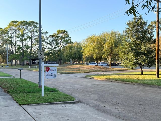 16214 Dunmoor Drive, Houston, TX 77059