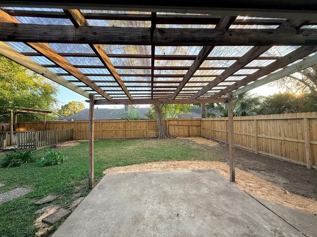 16214 Dunmoor Drive, Houston, TX 77059