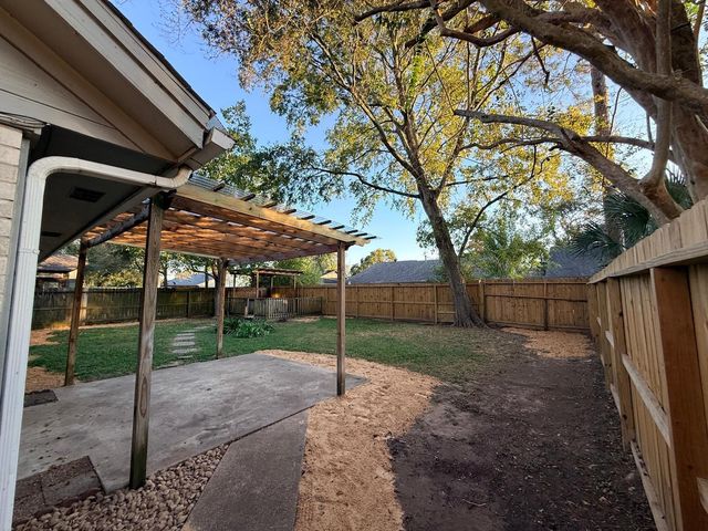 16214 Dunmoor Drive, Houston, TX 77059