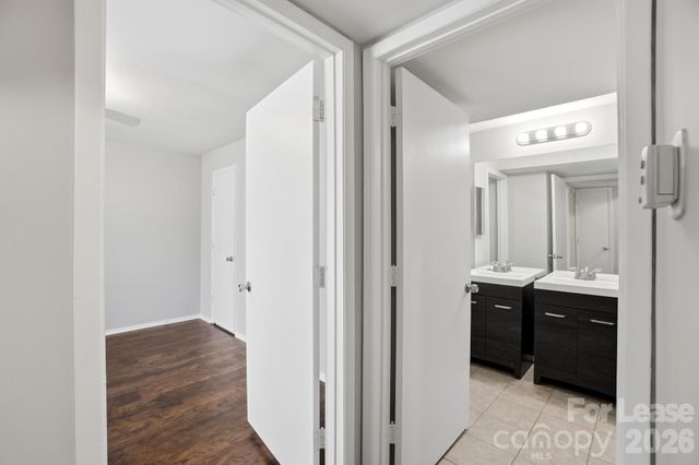 4948 Sardis Road C, Charlotte, NC 28270