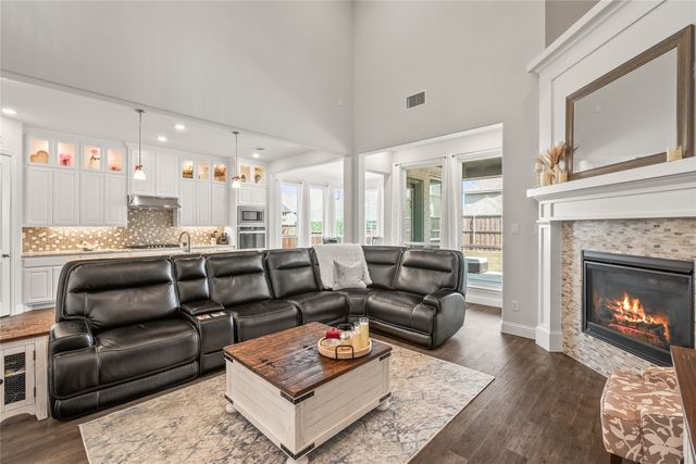 1040 Lone Grove Lane, Prosper, TX 75078