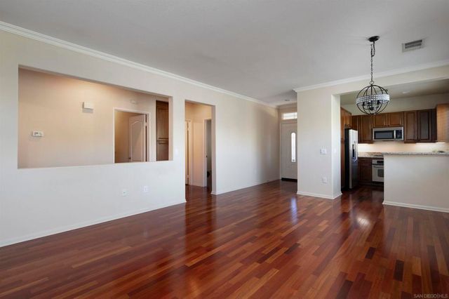 10910 Serafina Lane 52, San Diego, CA 92128