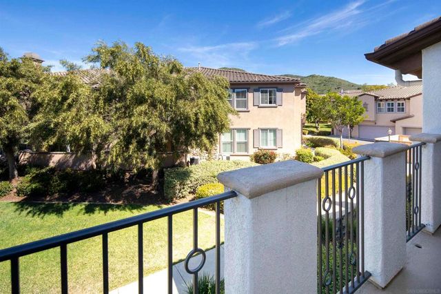 10910 Serafina Lane 52, San Diego, CA 92128