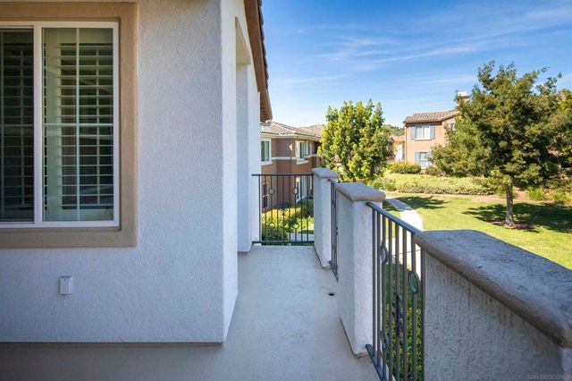 10910 Serafina Lane 52, San Diego, CA 92128