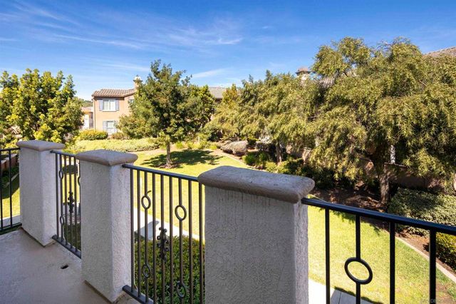 10910 Serafina Lane 52, San Diego, CA 92128