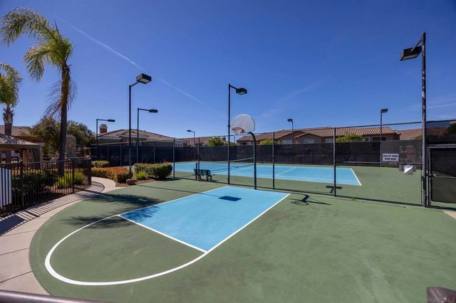 10910 Serafina Lane 52, San Diego, CA 92128