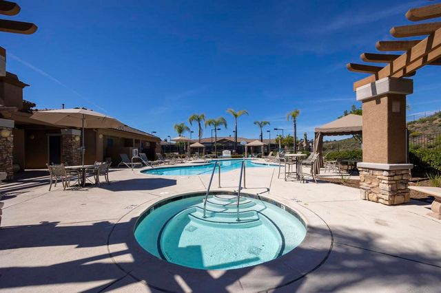 10910 Serafina Lane 52, San Diego, CA 92128