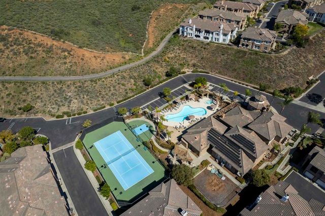 10910 Serafina Lane 52, San Diego, CA 92128