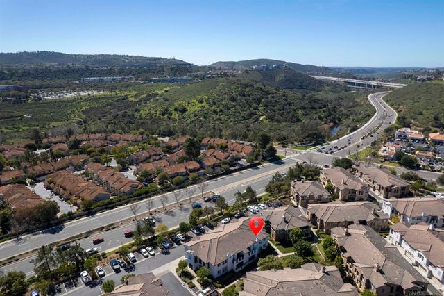 10910 Serafina Lane 52, San Diego, CA 92128