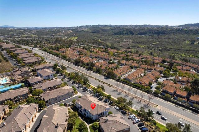 10910 Serafina Lane 52, San Diego, CA 92128