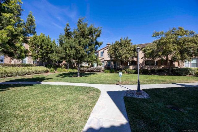 10910 Serafina Lane 52, San Diego, CA 92128