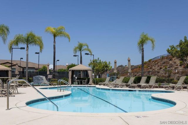 10910 Serafina Lane 52, San Diego, CA 92128