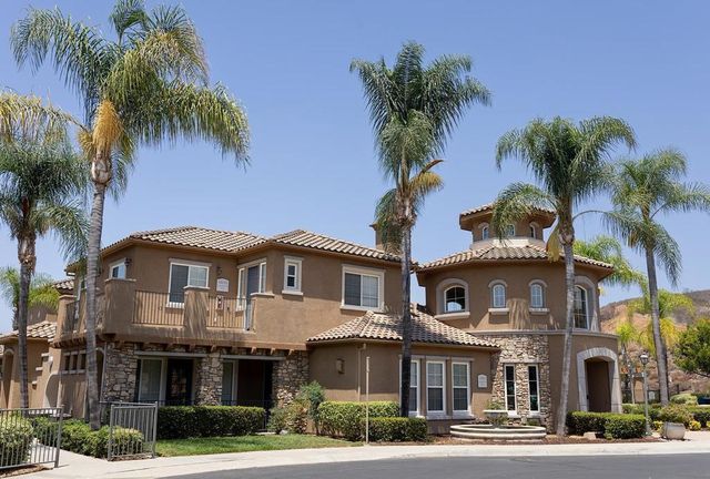 10910 Serafina Lane 52, San Diego, CA 92128