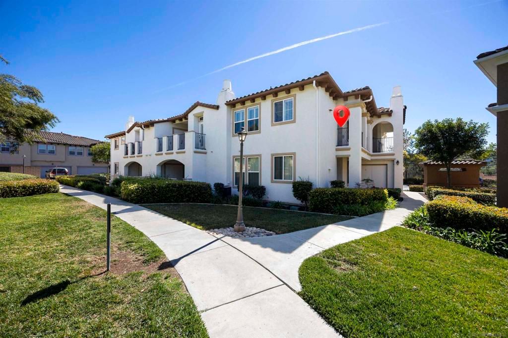 10910 Serafina Lane 52, San Diego, CA 92128