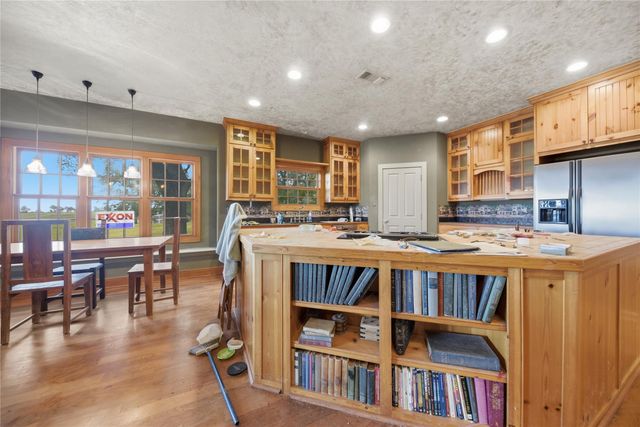 10100 Harmon School Road, Burton, TX 77835