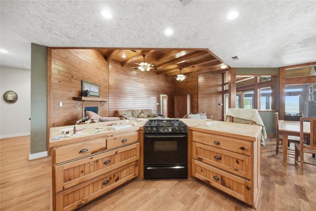 10100 Harmon School Road, Burton, TX 77835