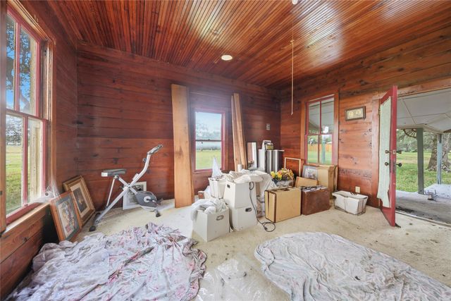 10100 Harmon School Road, Burton, TX 77835