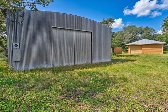 10100 Harmon School Road, Burton, TX 77835