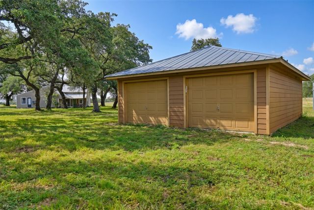 10100 Harmon School Road, Burton, TX 77835