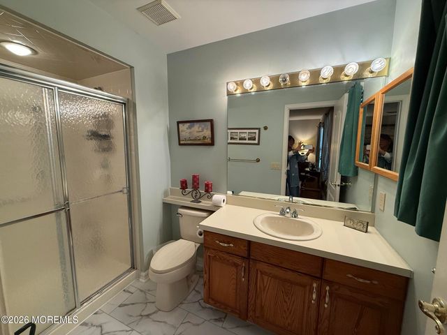 26 Lambert Way, Toms River, NJ 08757