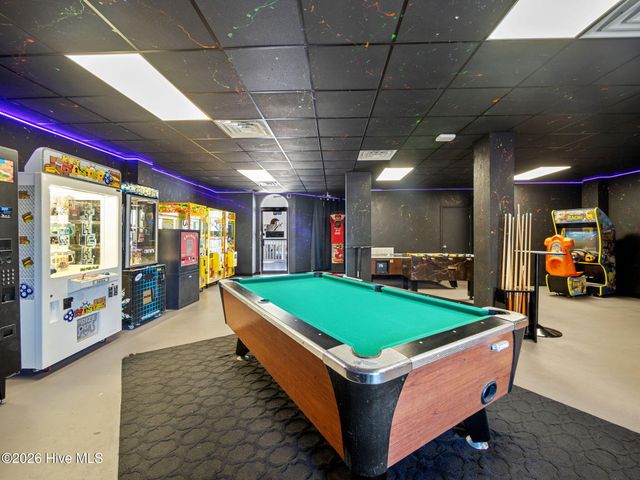 2000 New River Inlet Road 1203, N Topsail Beach, NC 28460