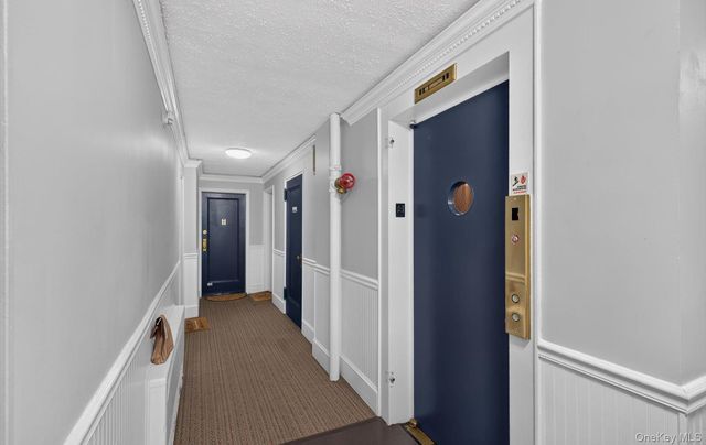 36 Cathedral Avenue 4F, Hempstead, NY 11550