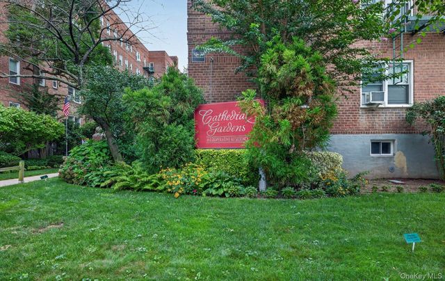 36 Cathedral Avenue 4F, Hempstead, NY 11550