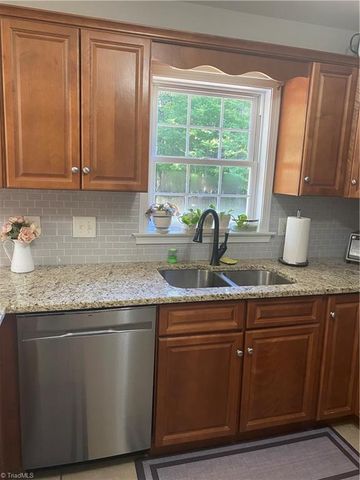 695 Old Castle Drive, Randleman, NC 27317