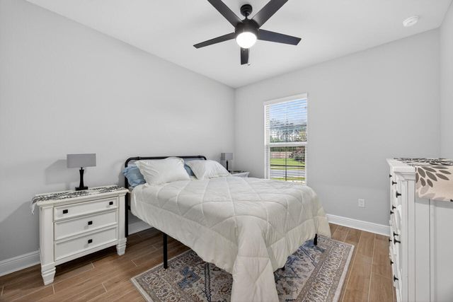 155 Lumen Loop, Freeport, FL 32439
