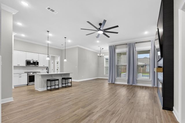 155 Lumen Loop, Freeport, FL 32439