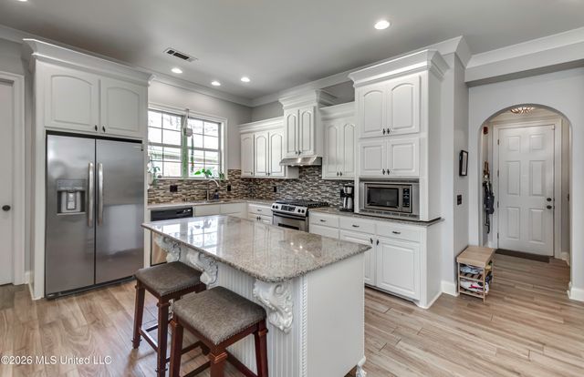 108 Elm Court, Madison, MS 39110