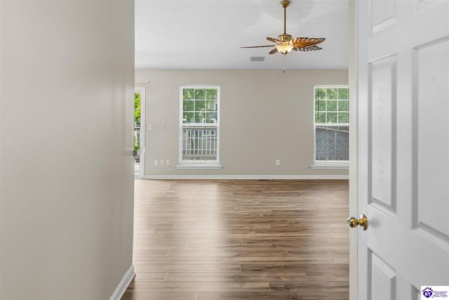 5908 Saddle Blanket Drive, Louisville, KY 40219