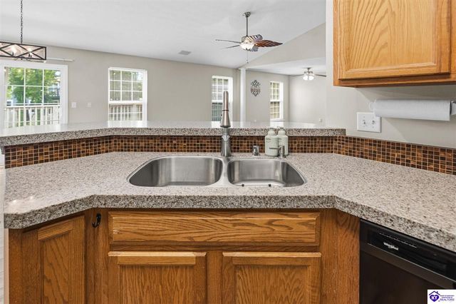 5908 Saddle Blanket Drive, Louisville, KY 40219