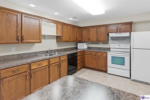 5908 Saddle Blanket Drive, Louisville, KY 40219