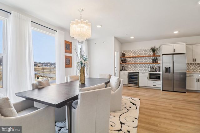 717 FAIRMONT DR, Bowie, MD 20716