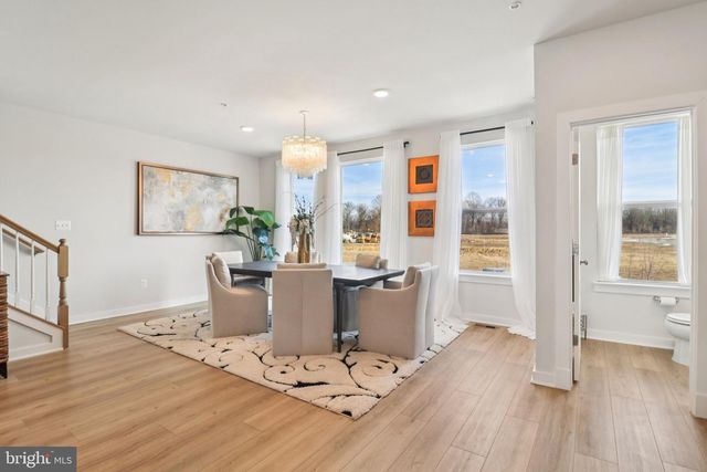 717 FAIRMONT DR, Bowie, MD 20716