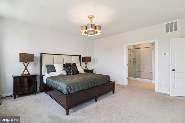 717 FAIRMONT DR, Bowie, MD 20716