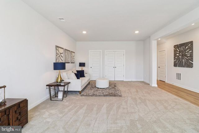 717 FAIRMONT DR, Bowie, MD 20716