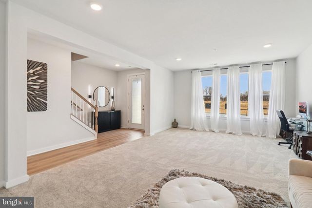 717 FAIRMONT DR, Bowie, MD 20716