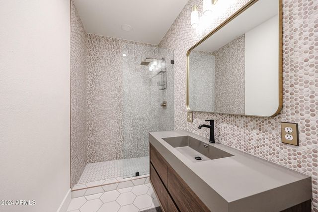 6824 E 2ND Street 206, Scottsdale, AZ 85251